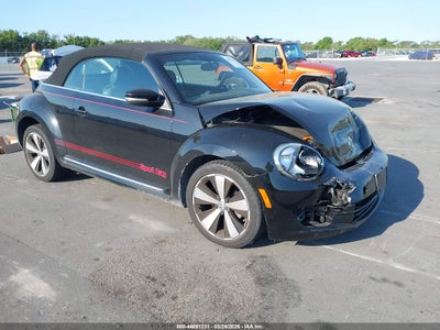 VOLKSWAGEN BEETLE 2014