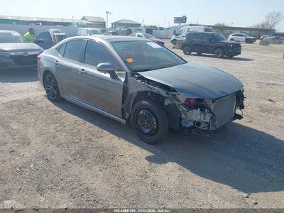 TOYOTA CAMRY 2025