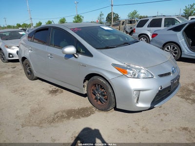 TOYOTA PRIUS 2015