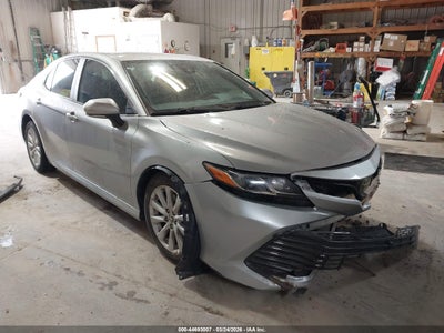 TOYOTA CAMRY 2020