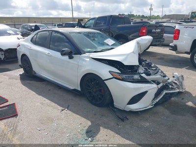 TOYOTA CAMRY 2023
