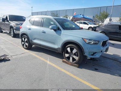 VOLVO XC40 2019