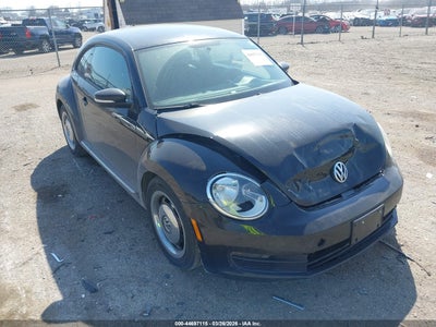 VOLKSWAGEN BEETLE 2012