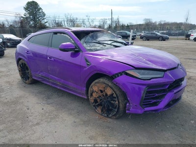 LAMBORGHINI URUS 2022