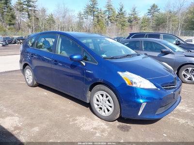 TOYOTA PRIUS V 2013