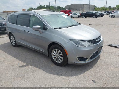 CHRYSLER PACIFICA 2018