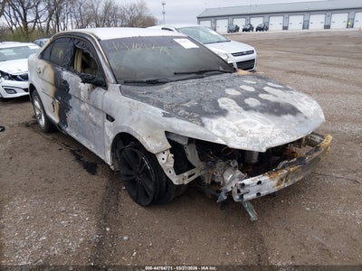 FORD TAURUS 2016