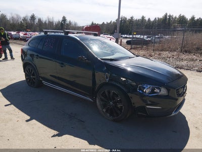 VOLVO V60 CROSS COUNTRY 2017