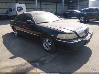 LINCOLN TOWN CAR 2005