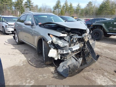 INFINITI FX35 2010