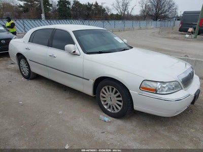 LINCOLN TOWN CAR 2003