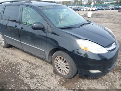 TOYOTA SIENNA 2008