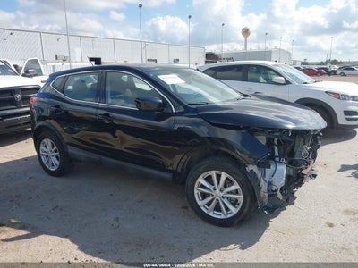 NISSAN ROGUE SPORT 2018