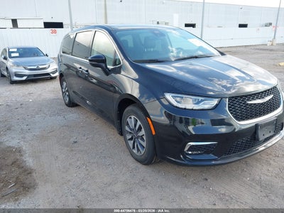 CHRYSLER PACIFICA HYBRID 2023