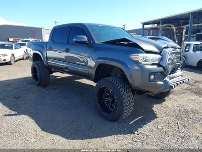 TOYOTA TACOMA 2017