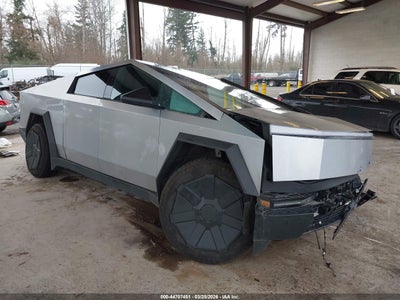 TESLA CYBERTRUCK 2024