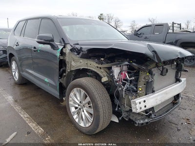 TOYOTA GRAND HIGHLANDER 2025
