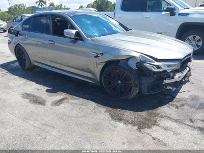BMW M5 2021