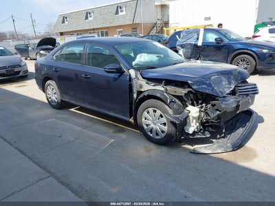 VOLKSWAGEN PASSAT 2012