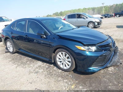 TOYOTA CAMRY 2019