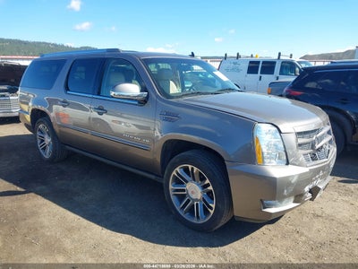 CADILLAC ESCALADE ESV 2013