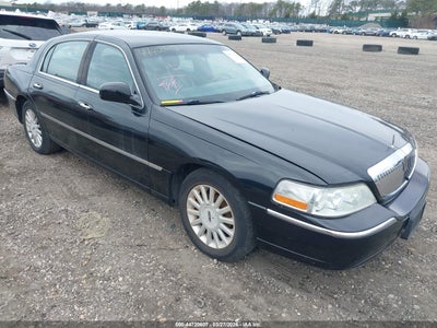 LINCOLN TOWN CAR 2005