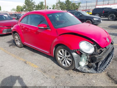 VOLKSWAGEN BEETLE 2013