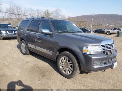 LINCOLN NAVIGATOR 2014