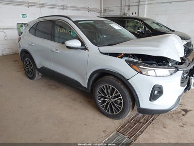 FORD ESCAPE 2025