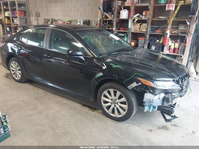 TOYOTA CAMRY 2018