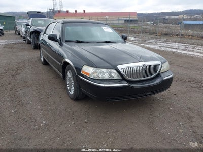 LINCOLN TOWN CAR 2008