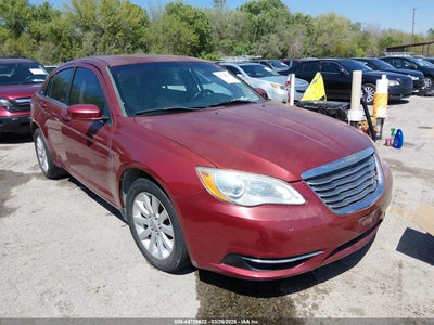 CHRYSLER 200 2013