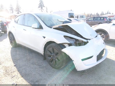 TESLA MODEL Y 2025