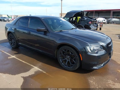 CHRYSLER 300 2019