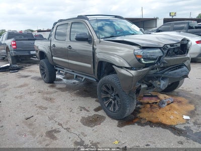TOYOTA TACOMA 2015