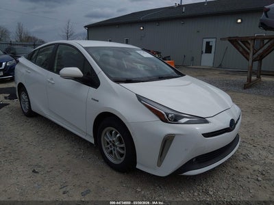 TOYOTA PRIUS 2019