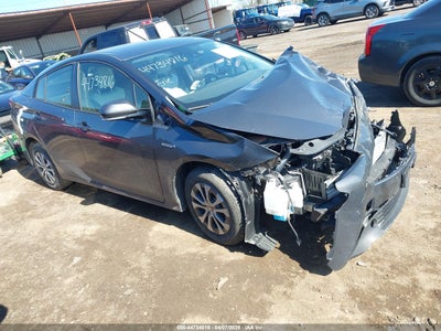 TOYOTA PRIUS 2019
