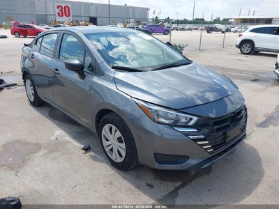 NISSAN VERSA 2025