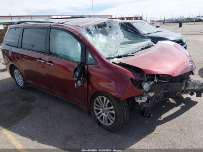 TOYOTA SIENNA 2017