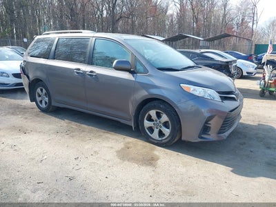 TOYOTA SIENNA 2020