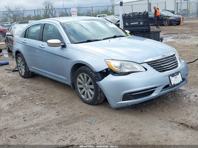 CHRYSLER 200 2012