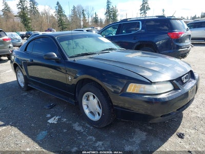 FORD MUSTANG 2000
