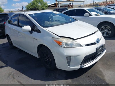 TOYOTA PRIUS 2015