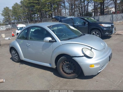 VOLKSWAGEN NEW BEETLE 2004
