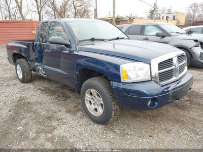 DODGE DAKOTA 2006