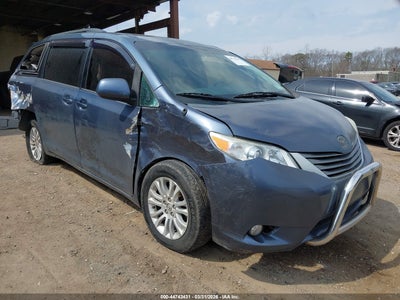 TOYOTA SIENNA 2014