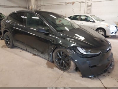 TESLA MODEL X 2024