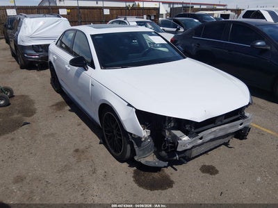AUDI A4 2019