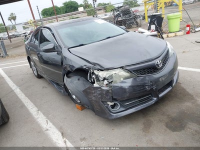 TOYOTA CAMRY 2012