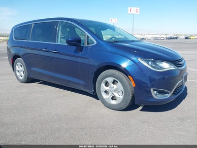 CHRYSLER PACIFICA HYBRID 2017